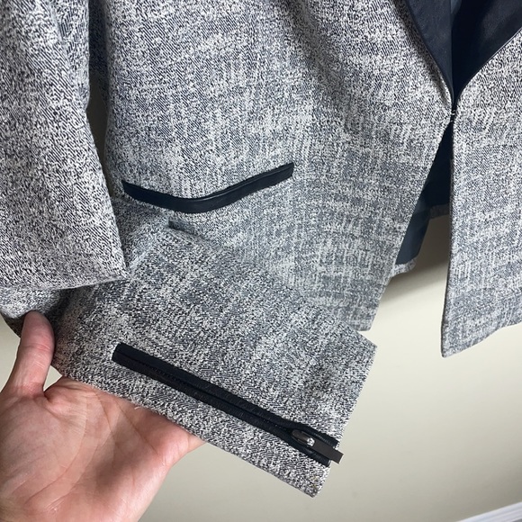 Classiques Entier Tweed and Leather Blazer - Picture 3 of 4